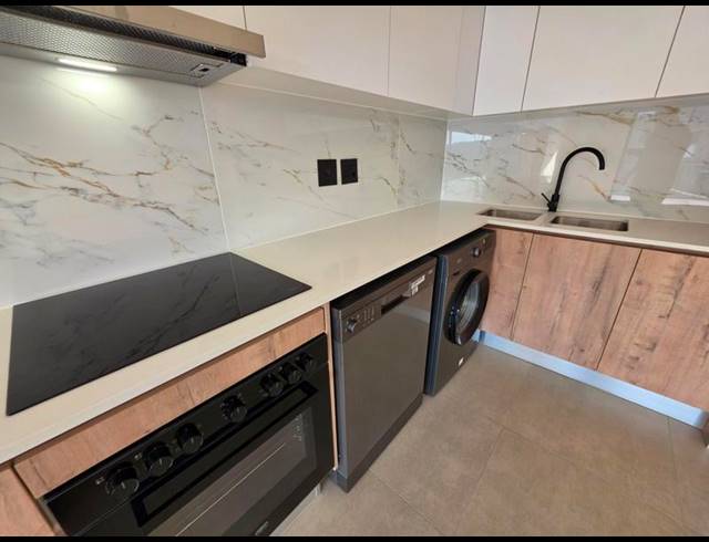 2 BEDROOM PROPERTY TO RENT IN MOOIKLOOF
